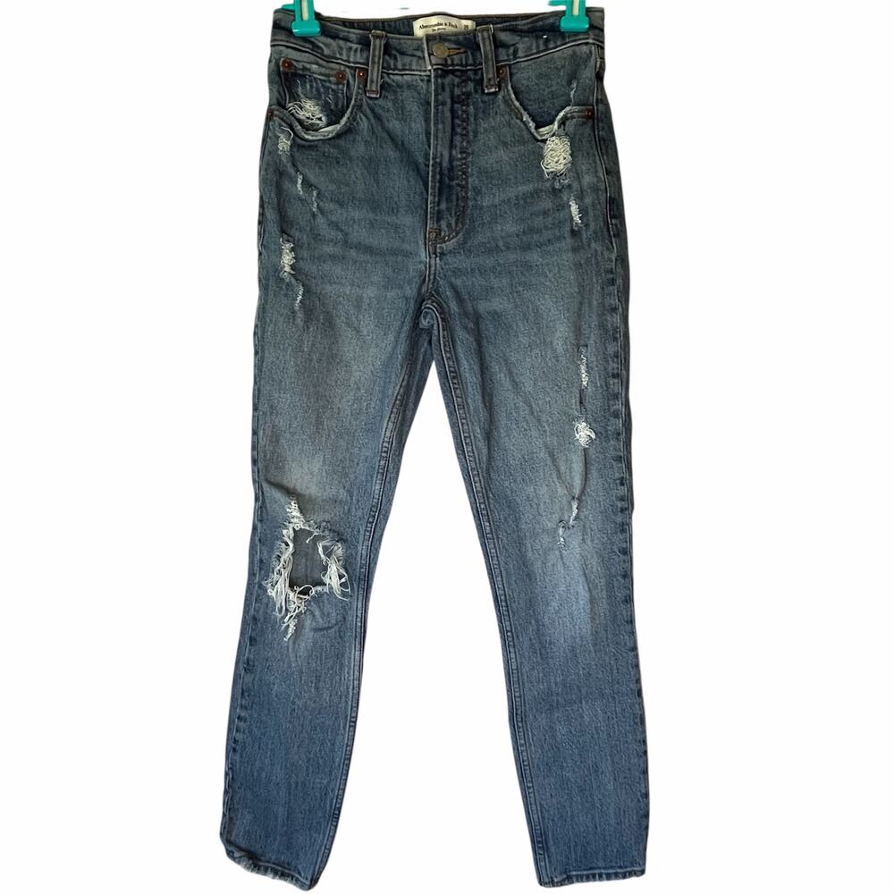 Abercrombie & Fitch Light Wash Distressed The Skinny High Rise Jean Size 26/2R